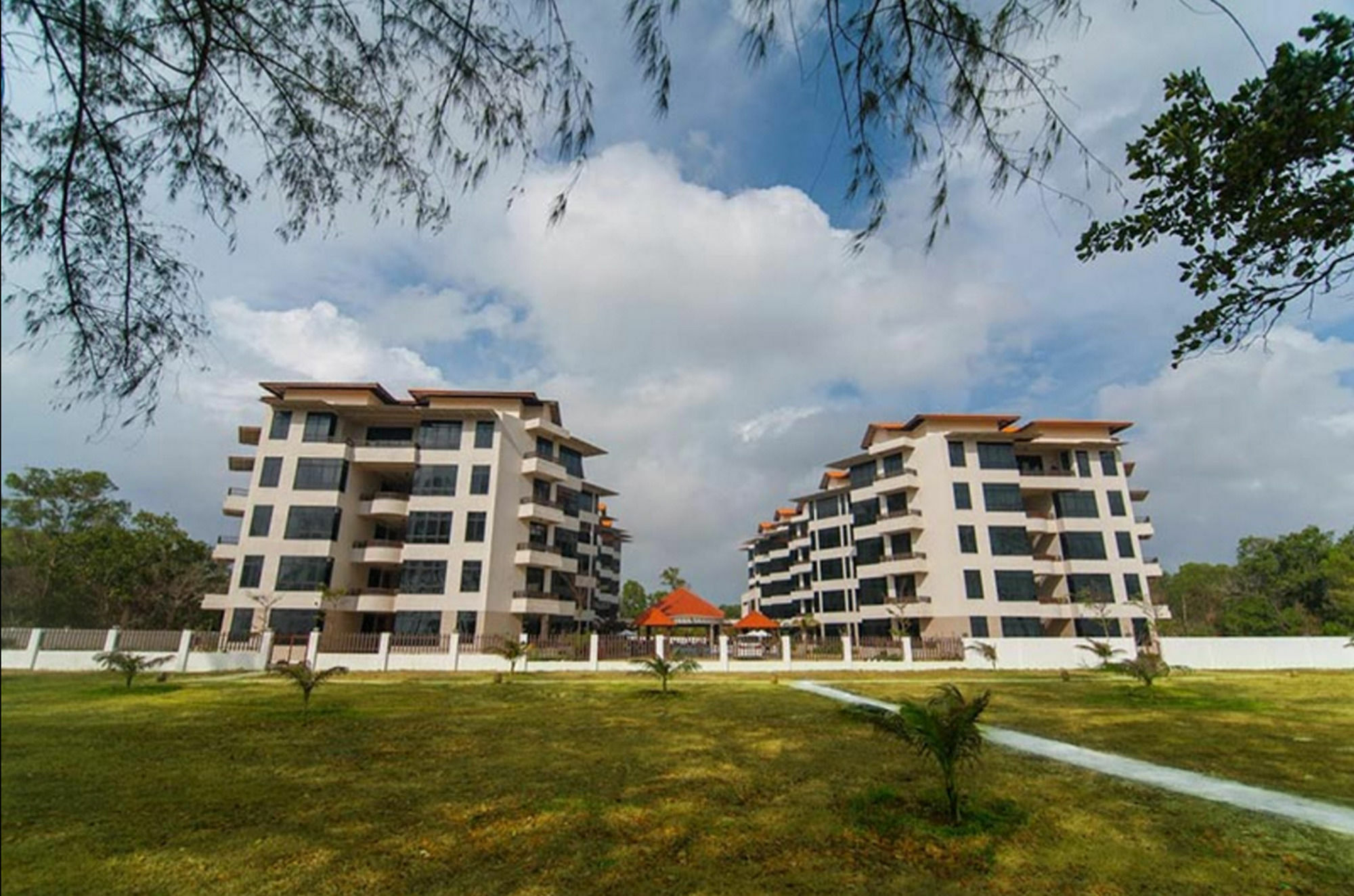 Samsuria Beach Resort&Residence Cherating Exterior foto