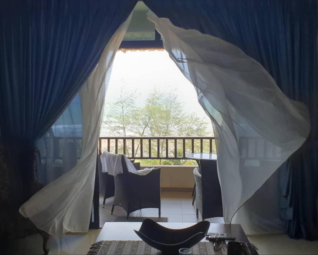 Samsuria Beach Resort&Residence Cherating Exterior foto