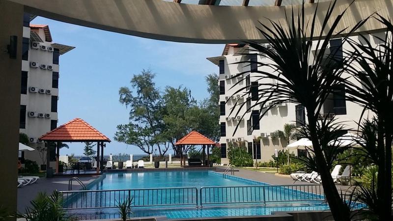 Samsuria Beach Resort&Residence Cherating Exterior foto